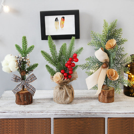 Wrought Iron Mini Christmas Tree – Festive Table Ornament